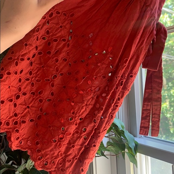 Eyelet blouse - Picture 4 of 5